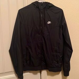 Nike Sportswear Windbreaker Running Hoodie with Mesh Lining, M